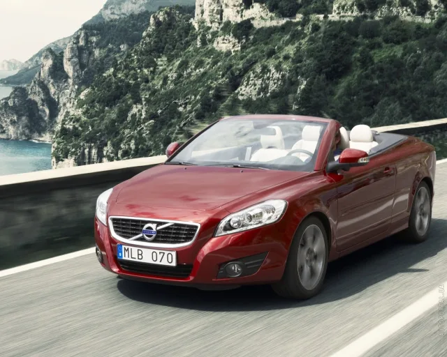 Volvo C70 2.4 MT Summum — 13