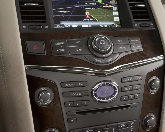 Infiniti QX80 5.6 AT + — 3