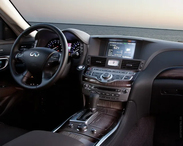 Infiniti M/Q70 седан — 14