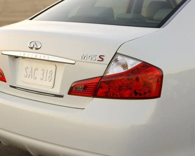 Infiniti M45 (Инфинити М45) cедан — 24
