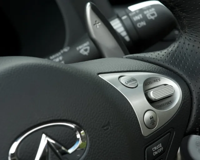Infiniti FX crossover — 5
