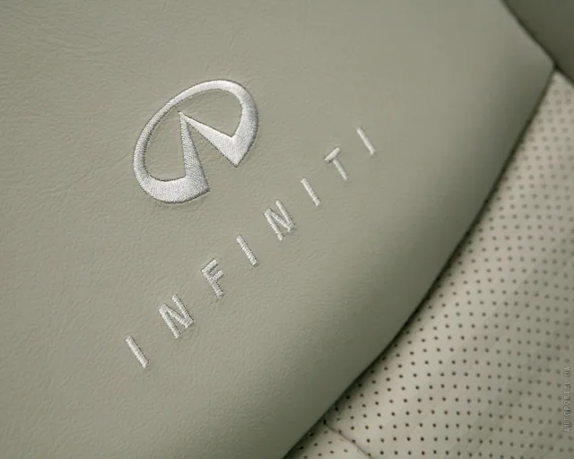 Infiniti M/Q70 седан — 11