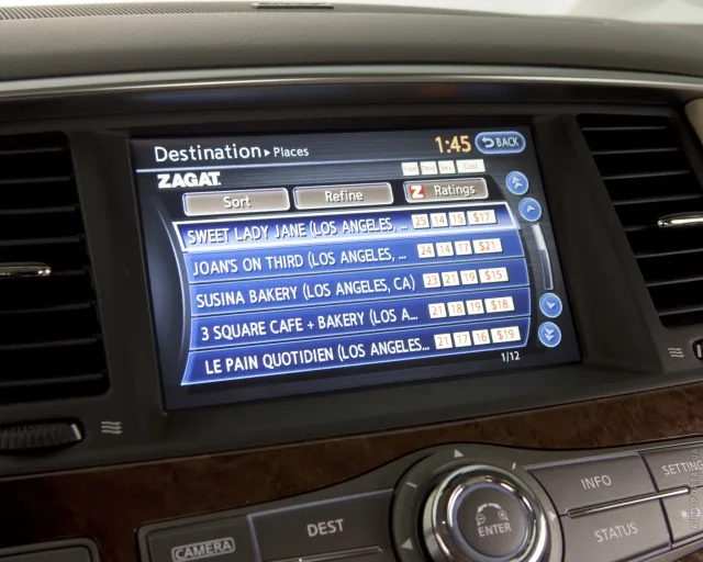 Infiniti QX80 5.6 AT + — 10
