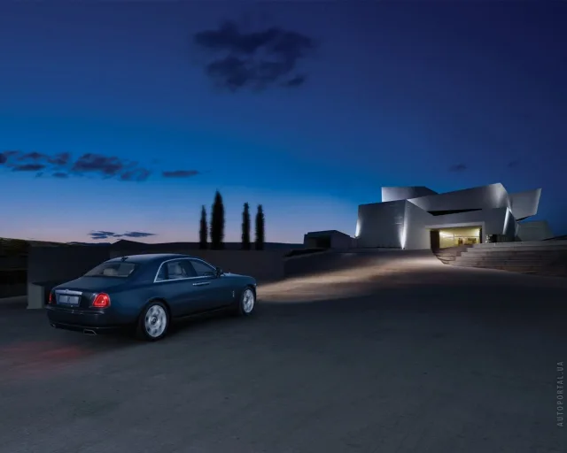 Rolls-Royce Ghost 2010 sedan — 16