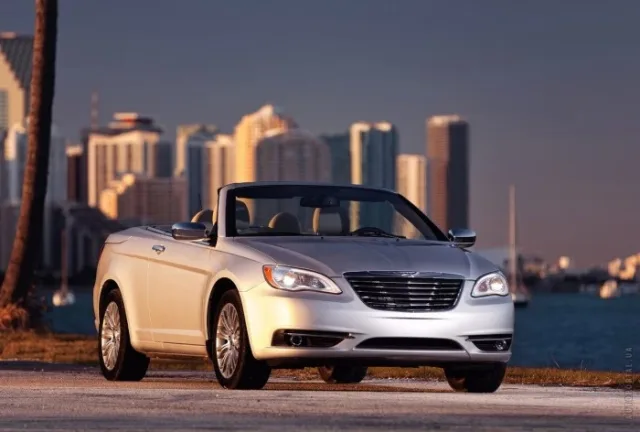 Chrysler 200 Convertible 2.4 AT — 25