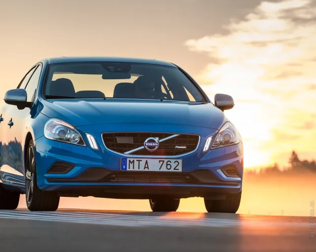 Volvo S60 2013 (Вольво C60) седан — 7