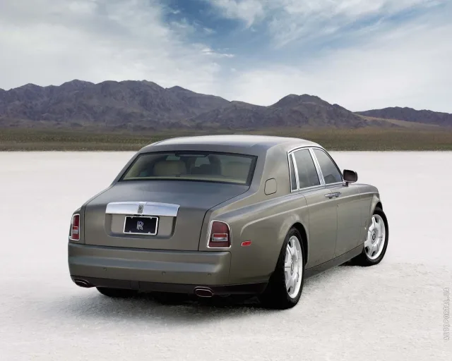 Rolls-Royce Phantom 6.7 AT — 22