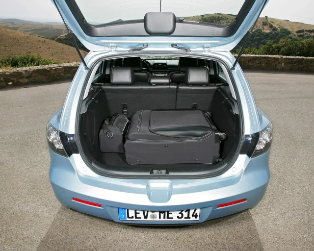 Mazda 3 2.0 MT BR5V EF2 — 17