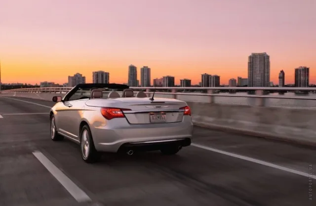 Chrysler 200 Convertible 2.4 AT — 24