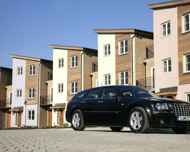 Chrysler 300C Touring універсал — 13