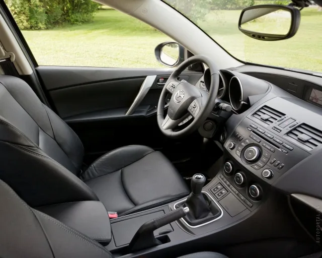 Mazda 3 2012 (Мазда 3) хэтчбек — 3