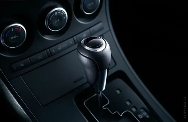 Mazda 3 2009 хетчбек — 5
