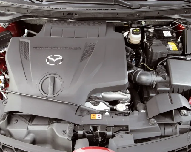 Mazda CX-7 кросовер — 25