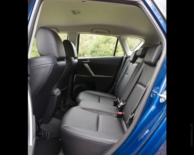Mazda 3 2012 (Мазда 3) хэтчбек — 12