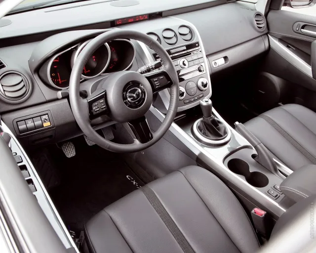 Mazda CX-7 кросовер — 14