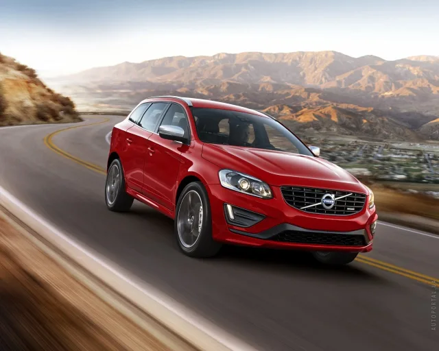 Volvo XC60 2013 crossover — 9