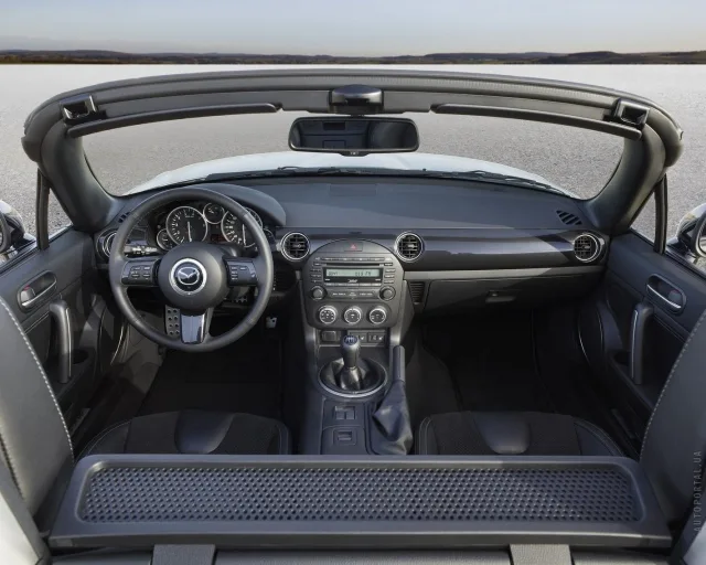 Mazda MX-5 2012 (Мазда МХ-5) кабриолет — 3