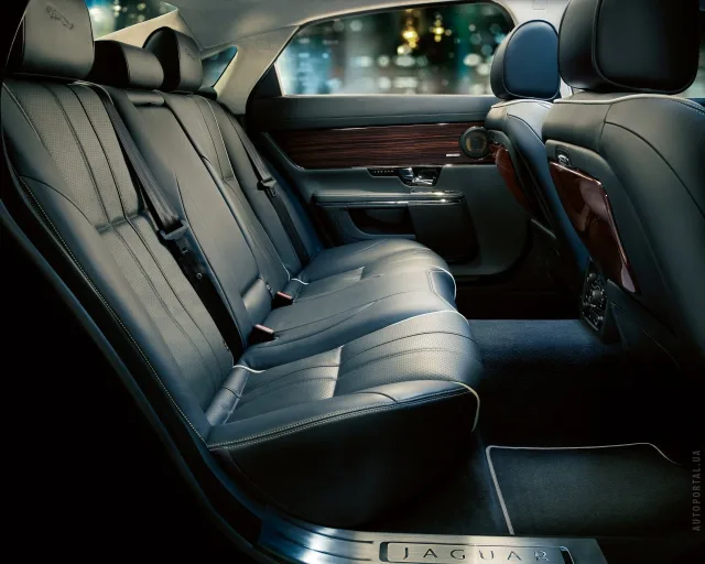 Jaguar XJ (Ягуар Икс Джей) седан — 7