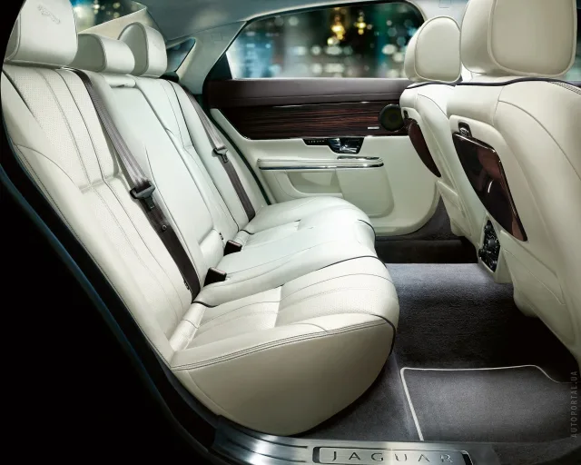 Jaguar XJ (Ягуар Икс Джей) седан — 15