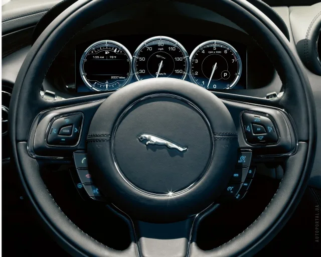 Jaguar XJ (Ягуар Икс Джей) седан — 6