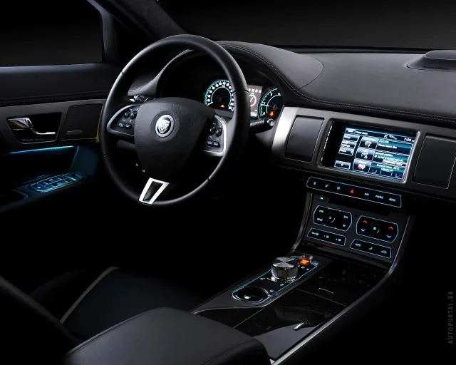Jaguar XF 3.0D AT — 2