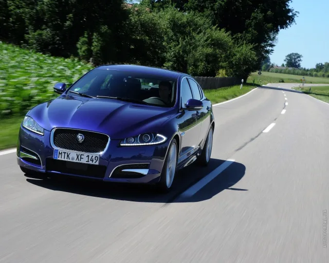 Jaguar XF 3.0D AT — 18