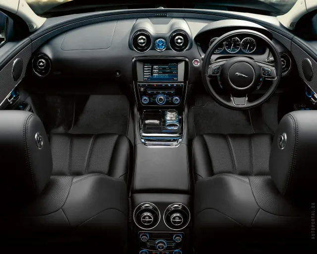 Jaguar XJ (Ягуар Икс Джей) седан — 13