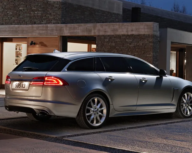 Jaguar XF Sportbrake 2012 station wagon — 16
