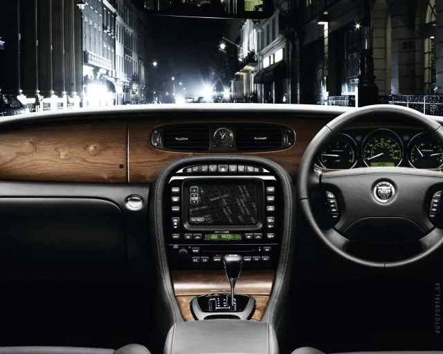 Jaguar XJ 3.5 AT Executive — 17