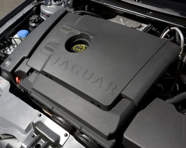 Jaguar X-Type седан — 8