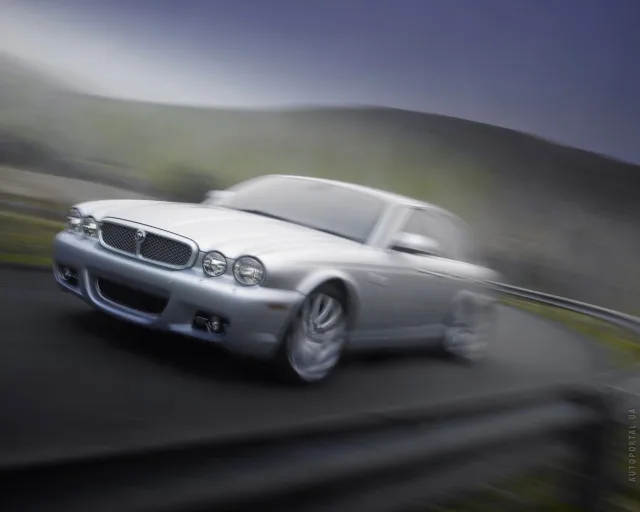 Jaguar XJ 3.5 AT Executive — 25