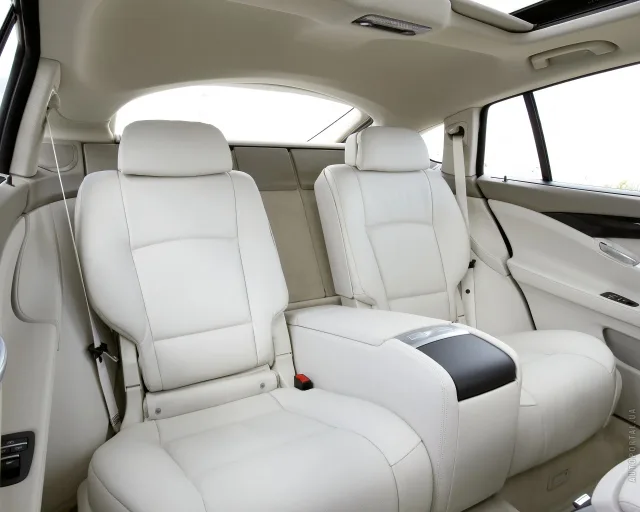 BMW 5 Series Gran Turismo хетчбек — 12