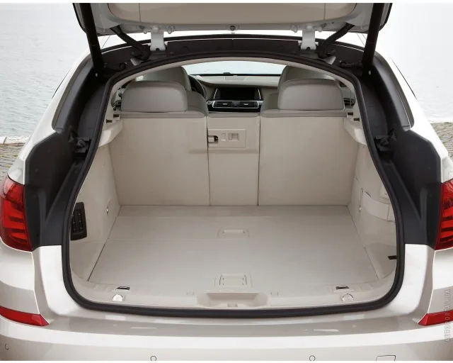 BMW 5 Series Gran Turismo хетчбек — 2