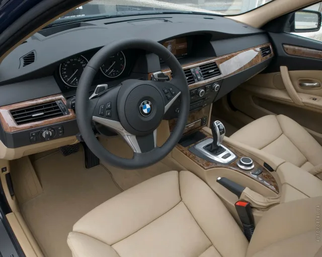 BMW 5 Series Touring E60 (БМВ 5 Серии Туринг) универсал — 11
