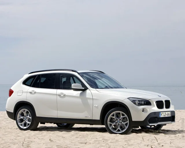 BMW X1 xDrive2.0i MT — 22