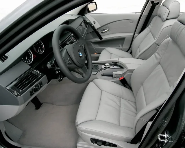 BMW 5 Series Touring E60 (БМВ 5 Серии Туринг) универсал — 2
