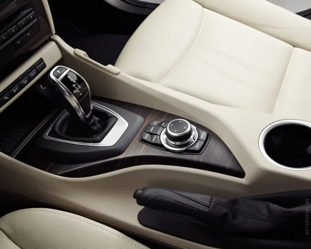 BMW X1 2012 кросовер — 10