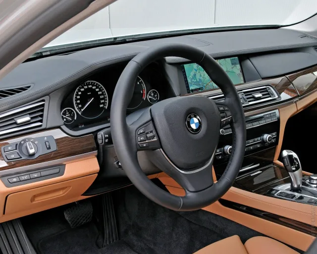 BMW 730d AT — 24