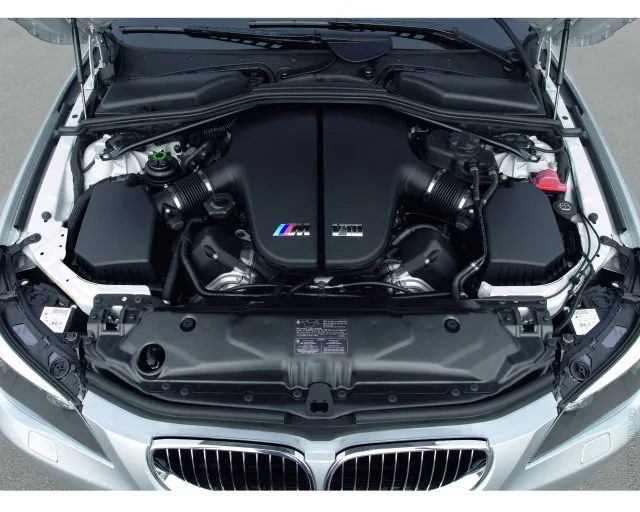 BMW M5 E60 (БМВ М5) седан — 7