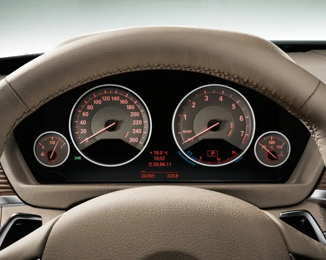 BMW 320d MT — 8