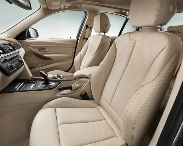 BMW 320d MT — 9
