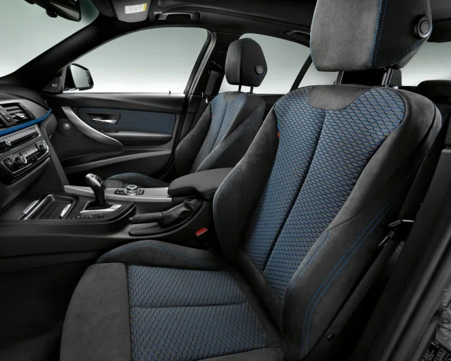 BMW 320d MT — 10