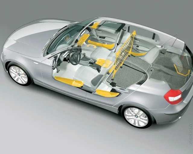 BMW 1 Series 2004 (БМВ 1 Серии) 5-ти дверный хетчбэк — 18