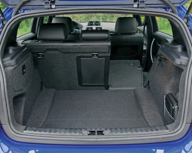 BMW 1 Series 2004 (БМВ 1 Серии) 5-ти дверный хетчбэк — 11