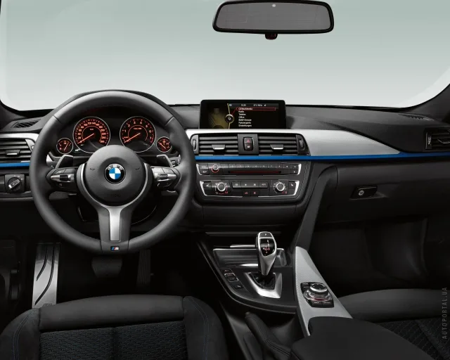 BMW 320d MT — 7