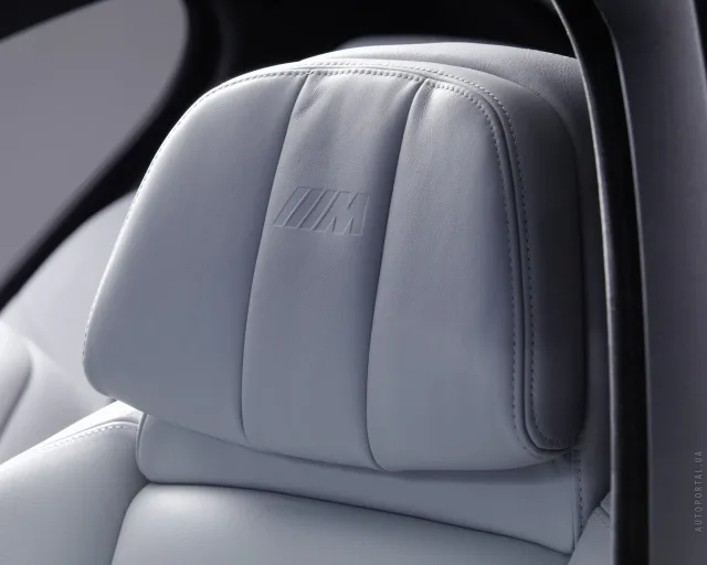 BMW M5 4.4T AT — 4