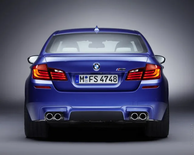 BMW M5 4.4T AT — 13