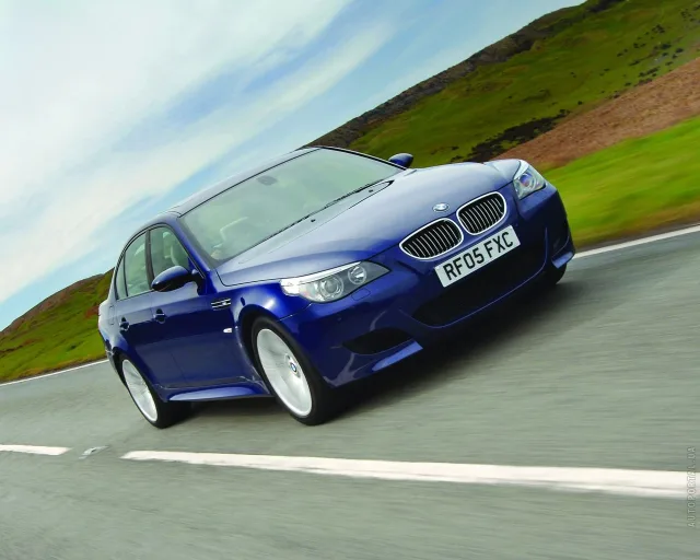 BMW M5 E60 (БМВ М5) седан — 12