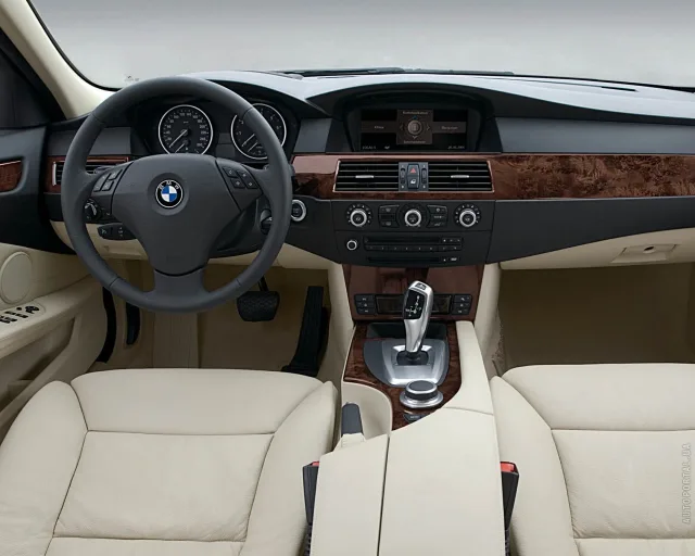 BMW 520d MT — 6