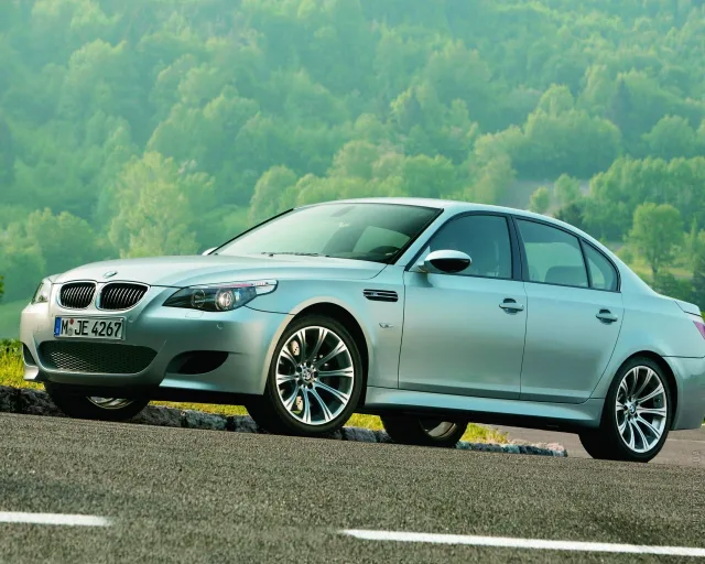 BMW M5 E60 (БМВ М5) седан — 13